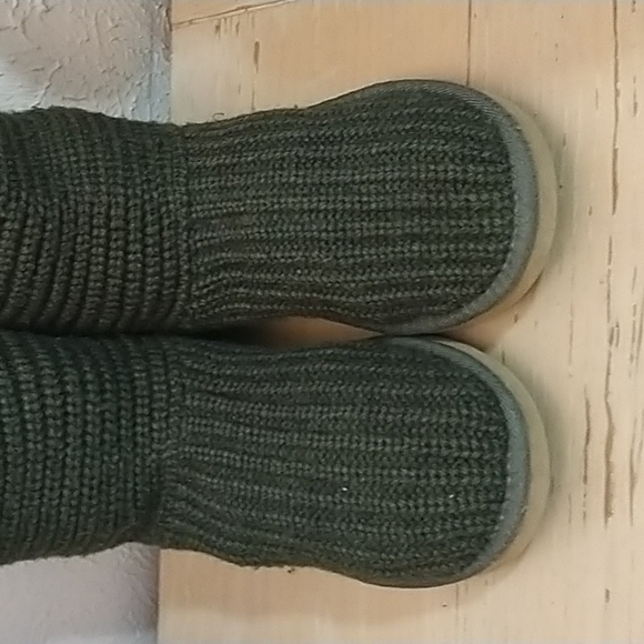 💜UGG Green Knit Boots💜 - Picture 4 of 5